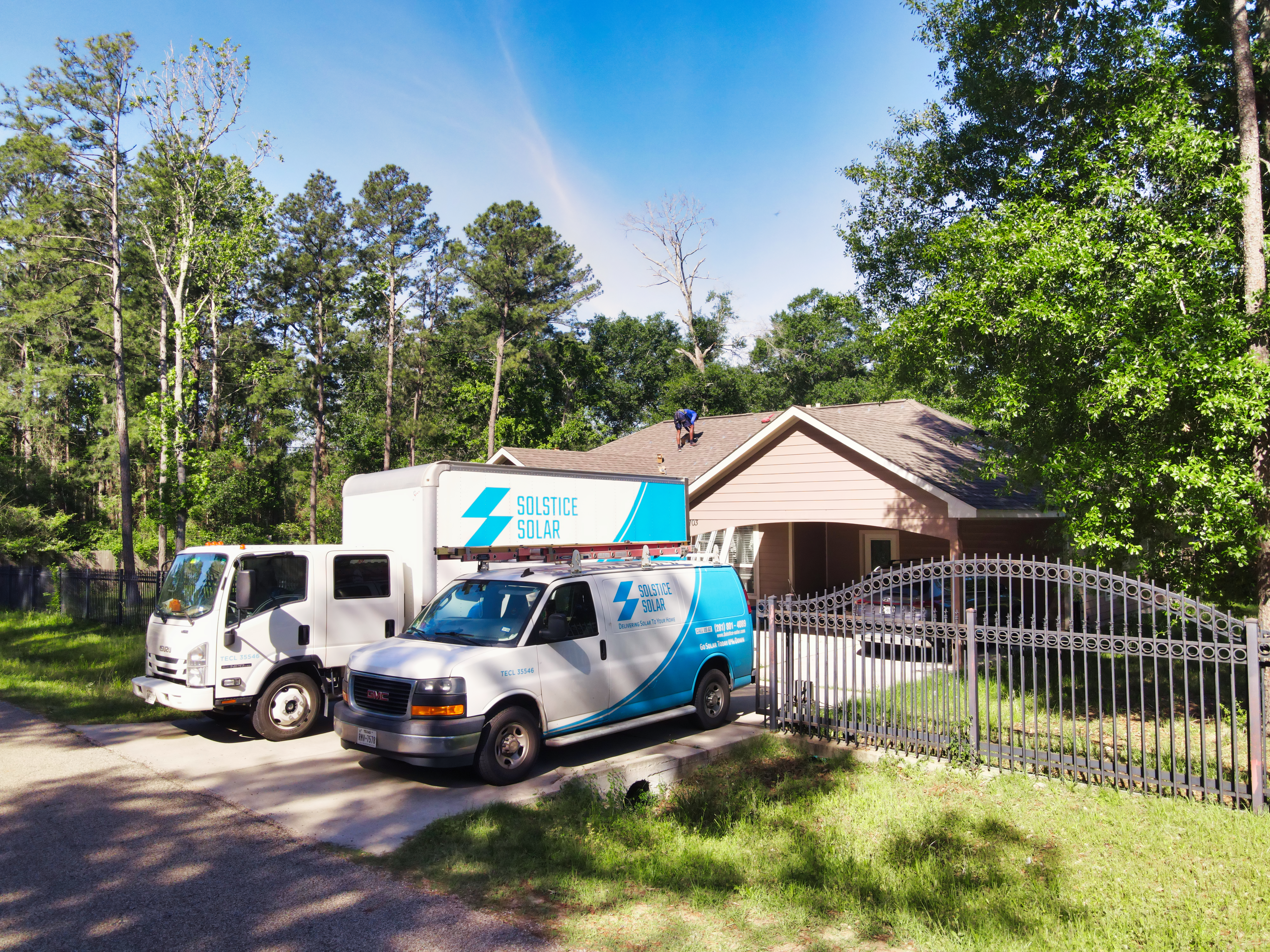 Solstice Solar team installs solar batteries in Houston, Texas.